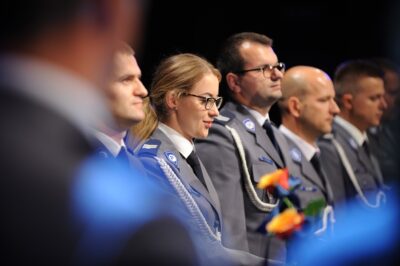 Tak świętują oleśniccy policjanci. Sprawdź kto został awansowany, a kto odebrał nagrodę