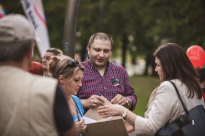 Spotkanie mieszkańców z kandydatami na radnych z komitetu wyborczego Jana Bronsia