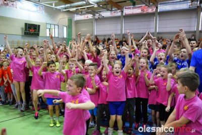 Pomóżmy SP 6 wygrać profesjonalny sprzęt do tenisa ziemnego