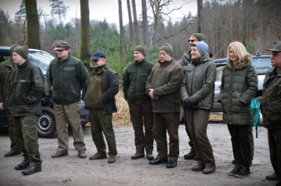 Czasem mają do dyspozycji pół tysiąca lat, czasem trochę mniej. Poznajcie pracę leśników