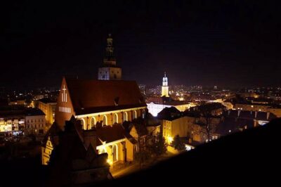 Oleśnica nocą widziana z zamkowej wieży