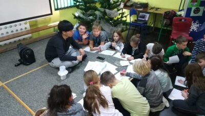 Wolontariusze z Indonezji i Wietnamu z wizytą w szóstce