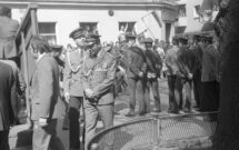 PL_1027_3_3_2_349 - Przedstawiciele wojska w czasie pochodu pierwszomajowego, 1977