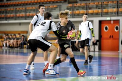 SPR Oleśnica wygrywa po rzutach karnych z UKS Dobroszyce [ZDJĘCIA]