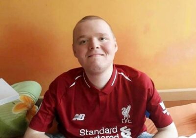 Tomek Strug potrzebuje naszej pomocy. Choruje na postępujący zanik mięśni