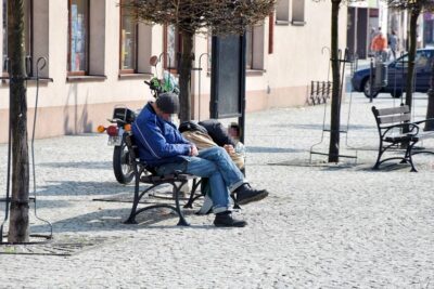 Wykroczenia społecznie uciążliwe. Jak radzi sobie z nimi policja?