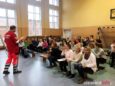 Służby Ratownicze szkolą nauczycieli i personel w SP 2