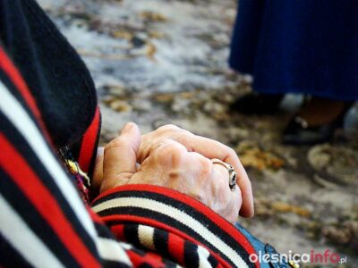 Oszustki okradły starsze małżeństwo. Podały się za pracownicę ZUS-u i lekarza rodzinnego