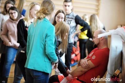 Uczniowie II LO w Oleśnicy uczyli się pierwszej pomocy