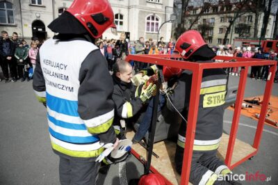 Uczniowie z SP 7 w Oleśnicy szkolą się z pierwszej pomocy