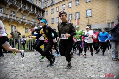 Ponad stu zawodników pobiegło dziś w Oleśnicy Tropem Wilczym
