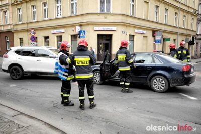 Kolizja dwóch osobówek przy 3 Maja [ZDJĘCIA]