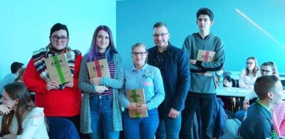 Licealiści w gościnie na wyższej uczelni