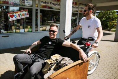 Ole Kassow – pomysłodawca akcji Cycling Without Age odwiedził Oleśnicę
