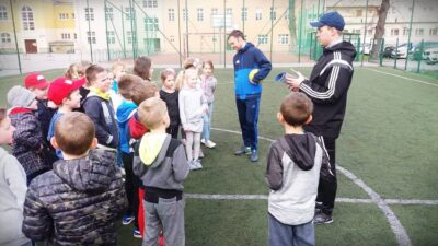 Akademia Piłkarska na spotkaniu z maluchami