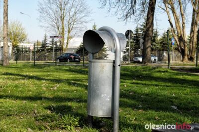Mieszkańcy chcą więcej pojemników na śmieci. Urząd: kupimy