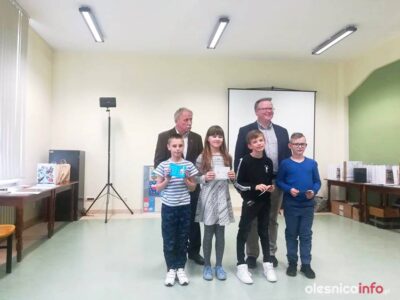 Nagrodzono młodych filatelistów z szóstki