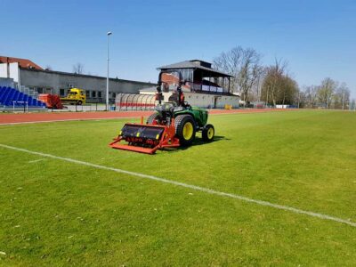 Trwa pielęgnacja oleśnickiego stadionu