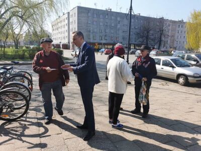 Bus Nowa Piątka z wojewodą dzisiaj w Bierutowie
