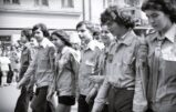 stare zdjęciaOleśnicyPL_1027_3_3_2_72 - Delegaci ZHP podczas pochodu pierwszomajowego 1974