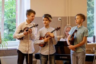 suzuki59423085_1261437304023076_2547669721180798976_o