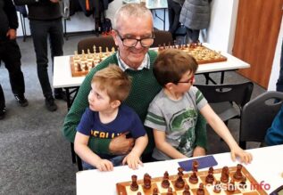 szachy_Dobroszyce_56874405_2201929006594665_1844739855800598528_o-20190415