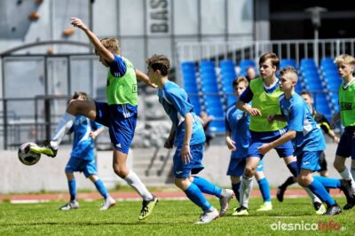 Akademia Piłkarska Oleśnica pokonała wysoko Górnika Wałbrzych