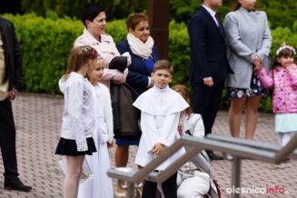 I_Komunia_swieta_SP_6_75X_7282-20190505