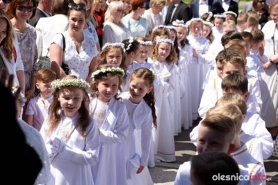 I Komunia Święta w oleśnickiej bazylice. [AKTUALIZACJA]