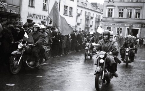 stare zdjęciaPL_1027_3_3_2_125 - Sztafeta tysi clecia w Rynku-20190523