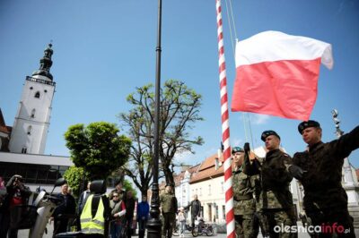 Święto Flagi na oleśnickim Rynku