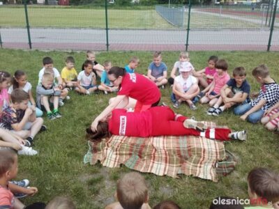 Uczyli dzieci z bierutowskiej podstawówki zasad pierwszej pomocy