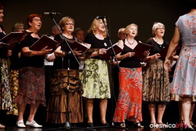 Seniorzy i uczniowie będą koncertować charytatywnie