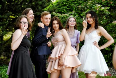 To ostatni taki bal w jedynce. Bawią się gimnazjaliści! [ZDJĘCIA I WIDEO]