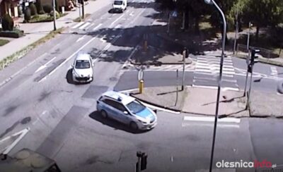 Policjanci pilotowali samochód z rodzącą kobietę. Zaraz po dotarciu do szpitala na świat przyszła dziewczynka [WIDEO]