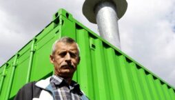 sadownik506c544d0b17e_o,size,933x0,q,70,h,0aa471-20190615