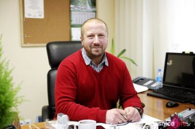Komendant złożył życzenia pracownikom powiatowej komendy