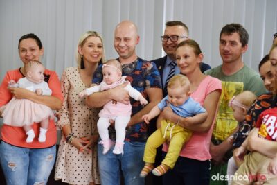 W gminie Oleśnica powitano najmłodszych mieszkańców