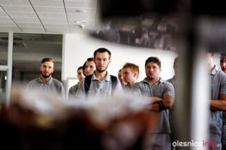 gkn75X_2101-20190725