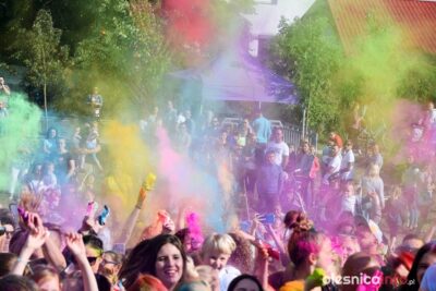Dzień kolorów w Oleśnicy na początek wakacji