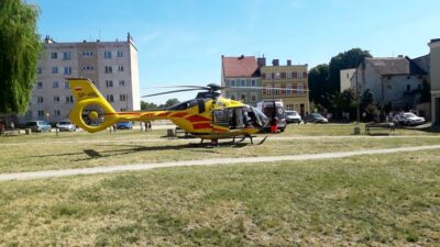Lotnicze pogotowie zabrało mężczyznę z Bierutowa do szpitala [ZDJĘCIA]