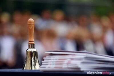 Izolatoria, osłony dla nauczycieli i strefy dla uczniów. Tak szkoły przygotowują się na 1 września