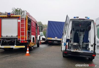 Zderzenie dwóch busów w okolicy Ślizowa. Na miejscu lądował LPR
