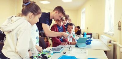 Zajęcia z programowania i robotyki cieszyły się powodzeniem