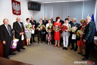 Medale od Prezydenta RP dla par z 50-letnim stażem małżeńskim