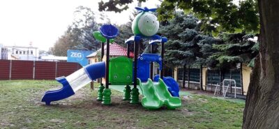 Przedszkolne podwórko w Zielonej Żabce pięknieje