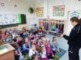 Panie policjantki z wizytą u przedszkolaków