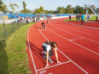 Oleśniccy uczniowie rywalizowali na stadionie miejskim