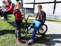 tenis71589376_696049950897278_512186682682900480_o-20190921