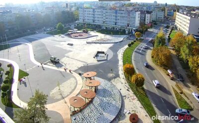 Plac Zwycięstwa będzie gotowy w poniedziałek